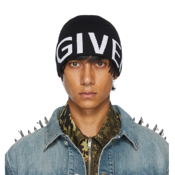 GIVENCHY BLACK LOGO BEANIE..💯% WOOL O/S BRAND NEW - Picture 4 of 5